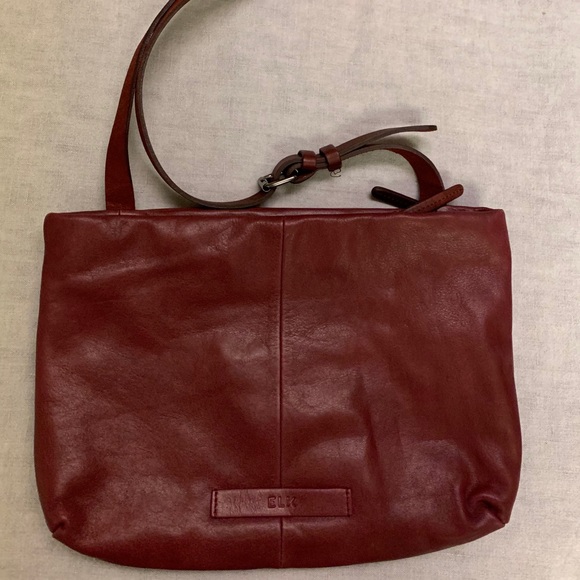 Elk Gronholt Pouch Bag in cherise/magenta - Picture 5 of 8